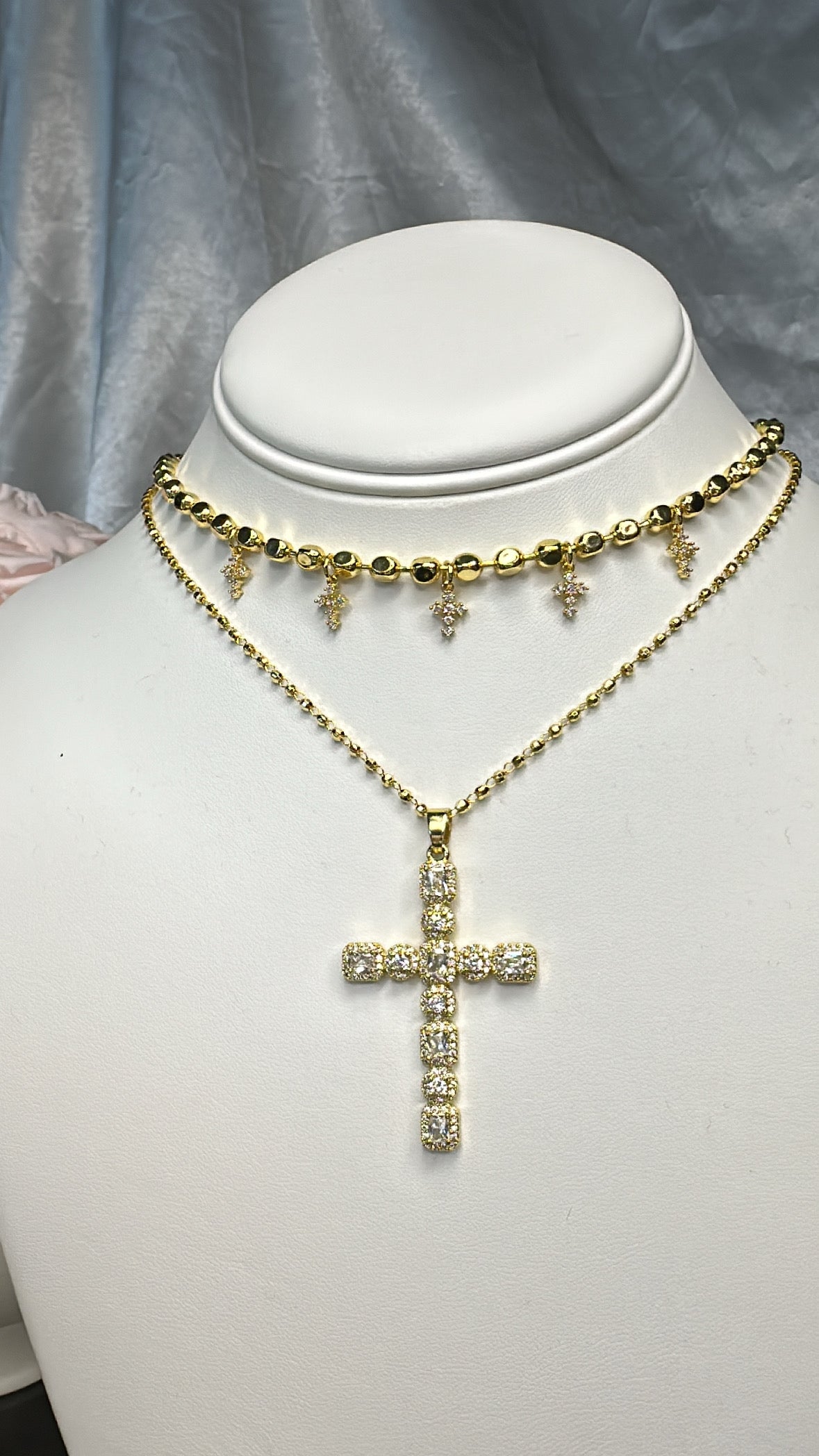 Shimmer Cross Choker