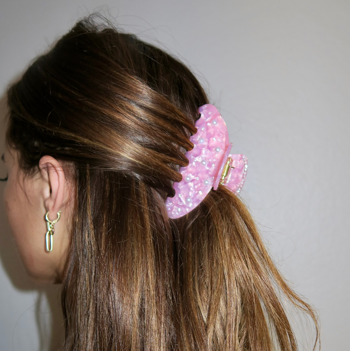 Pink Pearl Claw Clip